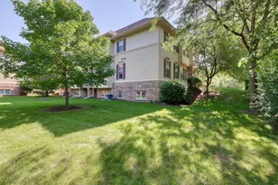 8667 S Deerwood Ln, Franklin, WI 53132 - Photo 32