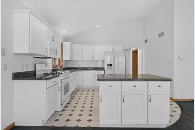 14209  Woodside Ln, Schleswig, WI 53042 - Photo 4