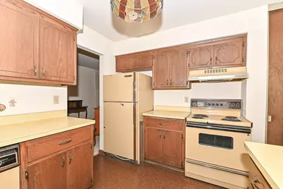 146  Perry Ave, Racine, WI 53406 - Photo 22
