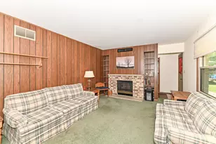 146 Perry Ave, Racine, WI 53406 - Photo 16