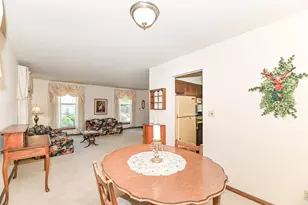 146 Perry Ave, Racine, WI 53406 - Photo 14