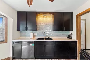1334 S 95th St, West Allis, WI 53214 - Photo 12