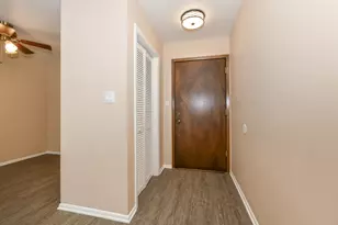3239 S 58th St, Milwaukee, WI 53219 - Photo 6