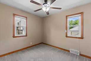 3770 S 5th St, Milwaukee, WI 53207 - Photo 12