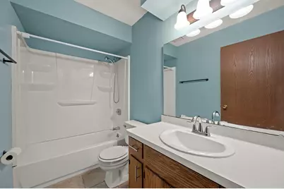 410  Cheviot Chase - #4, Waukesha, WI 53186 - Photo 10