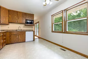 3064 Marion Rd, La Crosse, WI 54601 - Photo 6