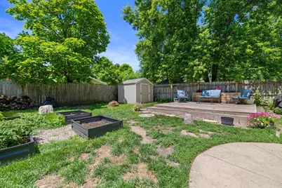 326  Woodlawn Ave, Racine, WI 53105 - Photo 32
