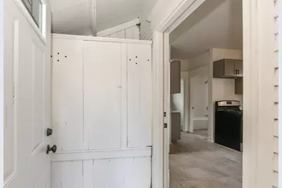 2321 S 26th St, Milwaukee, WI 53215 - Photo 26