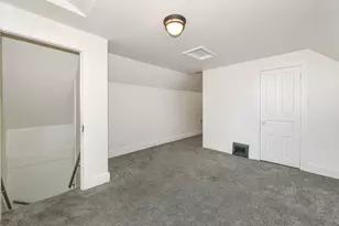 2321 S 26th St, Milwaukee, WI 53215 - Photo 20