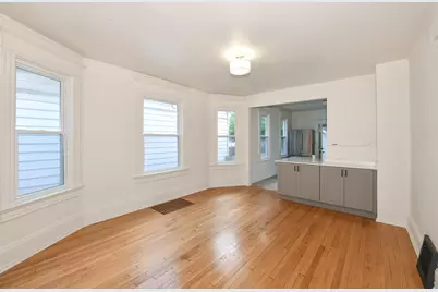 2321 S 26th St, Milwaukee, WI 53215 - Photo 10