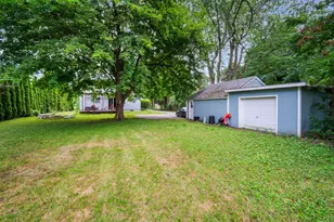 7333 N Green Bay Ave, Glendale, WI 53209 - Photo 24