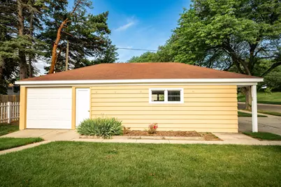 4501  Graceland Blvd, Racine, WI 53405 - Photo 6