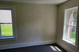 1028 S Memorial Dr, Racine, WI 53403 - Photo 6