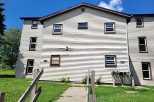1028 S Memorial Dr, Racine, WI 53403 - Photo 16