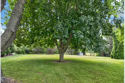 3174  Division Rd, Jackson, WI 53037 - Photo 42