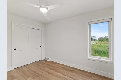 4192 E Lake Vista Blvd, Oak Creek, WI 53154 - Photo 44
