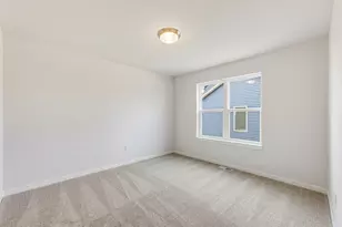 702 Ice Age Ct, Racine, WI 53185 - Photo 8