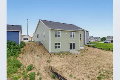 702  Ice Age Ct, Racine, WI 53185 - Photo 32