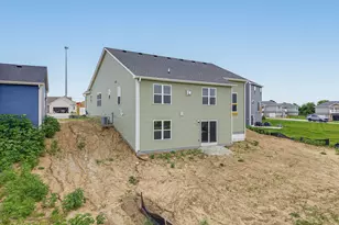 702 Ice Age Ct, Racine, WI 53185 - Photo 32