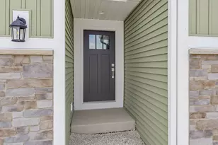 702 Ice Age Ct, Racine, WI 53185 - Photo 6