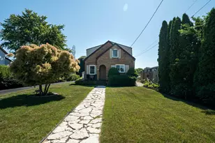 4270 S Nicholson Ave, Saint Francis, WI 53235 - Photo 2