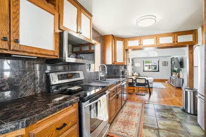 4270 S Nicholson Ave, Saint Francis, WI 53235 - Photo 10