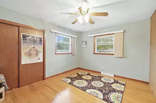 W171N8437 Allen Ave, Menomonee Falls, WI 53051 - Photo 14