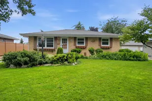 W171N8437 Allen Ave, Menomonee Falls, WI 53051 - Photo 34