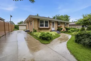 W171N8437 Allen Ave, Menomonee Falls, WI 53051 - Photo 1