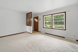 W171N8437 Allen Ave, Menomonee Falls, WI 53051 - Photo 4
