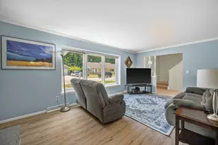 5888 Riverside Dr, Greendale, WI 53129 - Photo 8