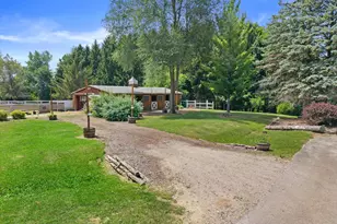 N9269 Kohlhoff Ln, Watertown, WI 53094 - Photo 4