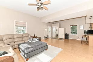 112 Cook St, Waukesha, WI 53186 - Photo 8