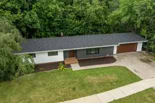 2421 Skyline Dr, West Bend, WI 53090 - Photo 48