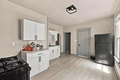 3172 N Holton St #3172A, Milwaukee, WI 53212 - Photo 10