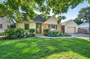 216 S Elmwood Ave, Burlington, WI 53105 - Photo 1