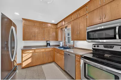 216 S Elmwood Ave, Burlington, WI 53105 - Photo 8