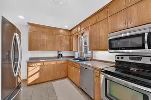 216 S Elmwood Ave, Burlington, WI 53105 - Photo 8