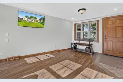 216 S Elmwood Ave, Burlington, WI 53105 - Photo 4