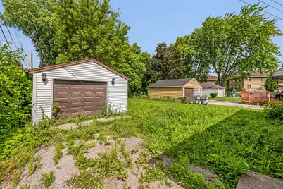 5717 N 62nd St, Milwaukee, WI 53218 - Photo 6
