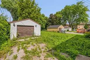 5717 N 62nd St, Milwaukee, WI 53218 - Photo 6