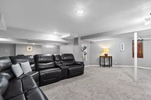 4450 W Central Ave, Franklin, WI 53132 - Photo 22