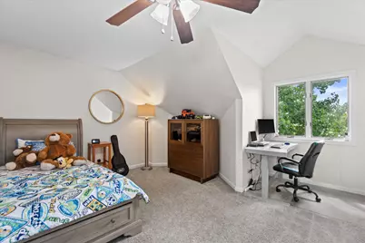 4450 W Central Ave, Franklin, WI 53132 - Photo 20
