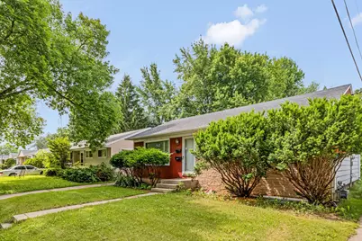 8207 W Muriel Pl, Milwaukee, WI 53218 - Photo 2