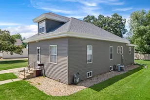 121 Lincoln St, Caledonia, MN 55921 - Photo 22