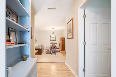 N16W26553  Conservancy Dr #C, Pewaukee, WI 53072 - Photo 4