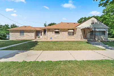 3031 S 33rd St, Milwaukee, WI 53215 - Photo 1