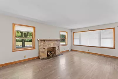 3031 S 33rd St, Milwaukee, WI 53215 - Photo 10