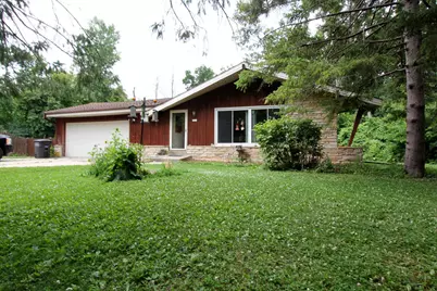 5311 S Honey Creek Dr, Greenfield, WI 53221 - Photo 2