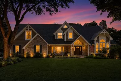 1340  Barrington Woods Dr, Brookfield, WI 53045 - Photo 2